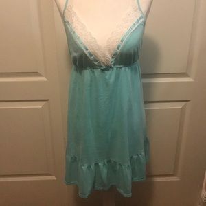 Victoria’s Secret eyelet trim  cotton nightgown